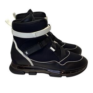 🍄 Michael Kors Boot-Style Sneakers, Size 10